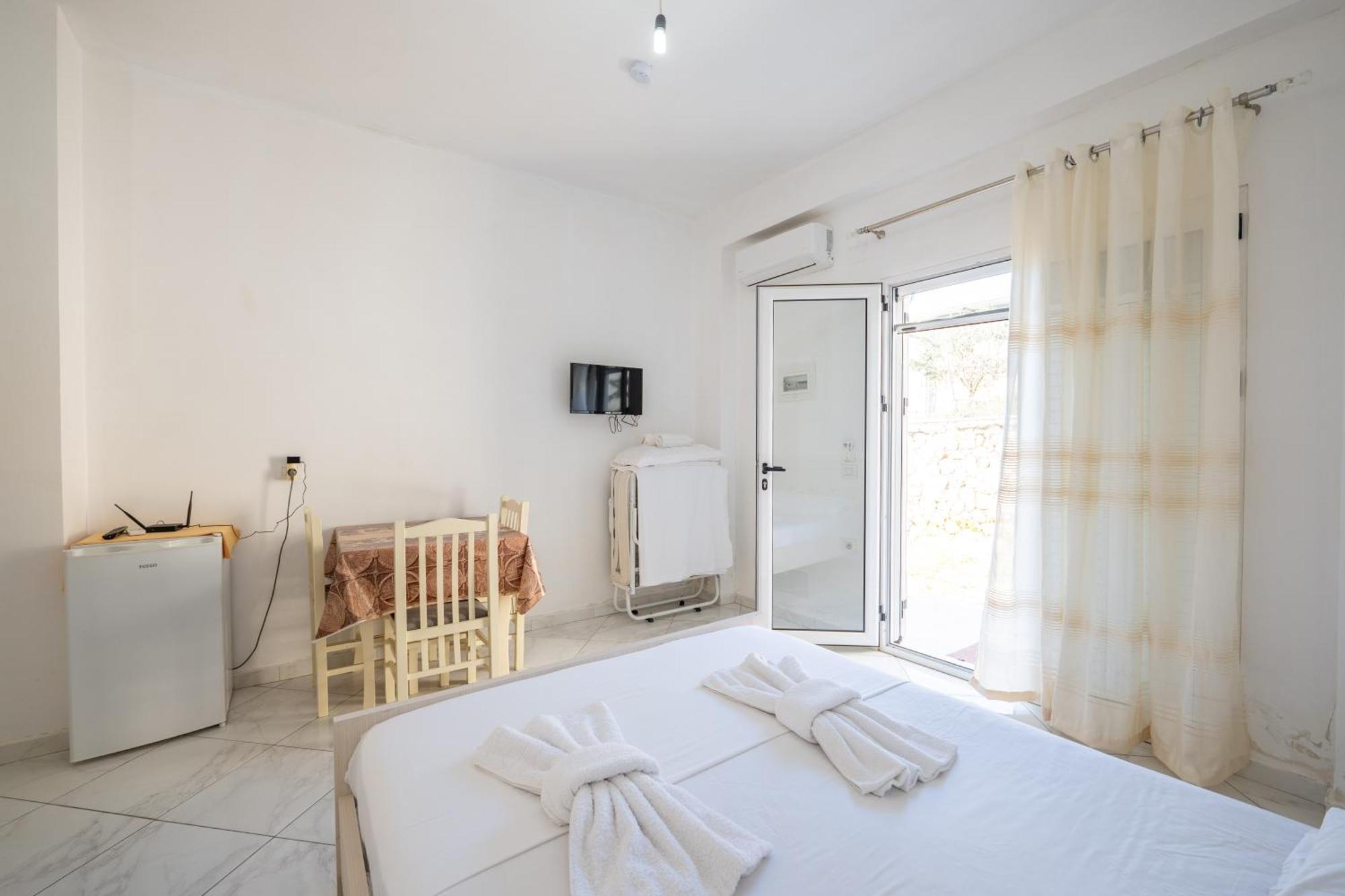 Vila Celi Sarande Exterior photo
