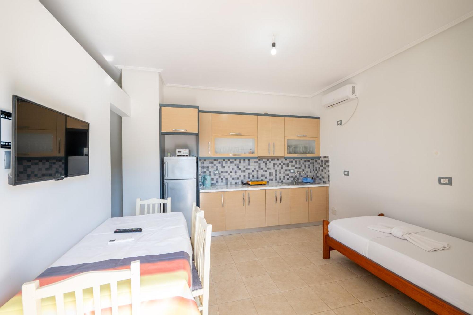 Vila Celi Sarande Exterior photo