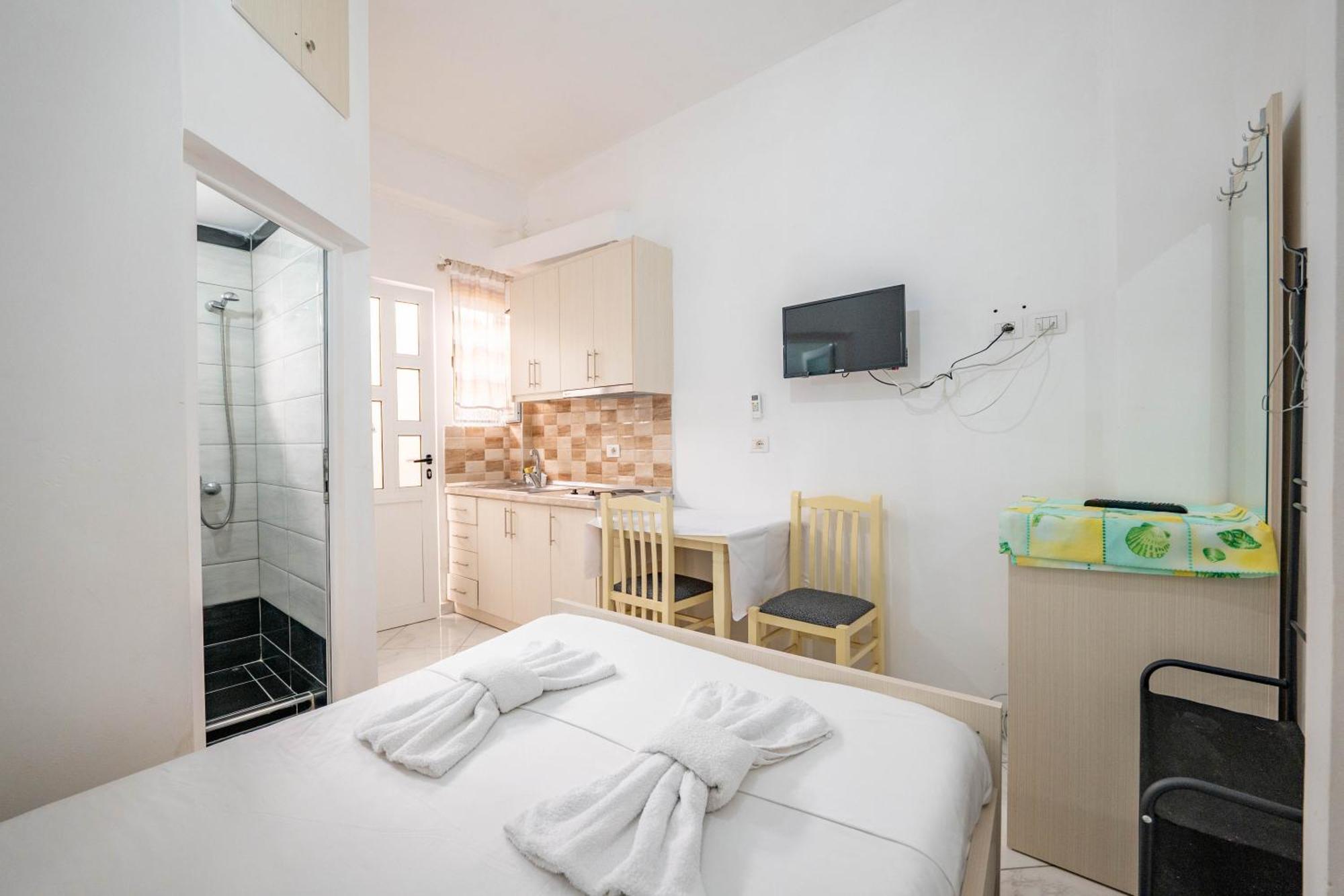 Vila Celi Sarande Exterior photo