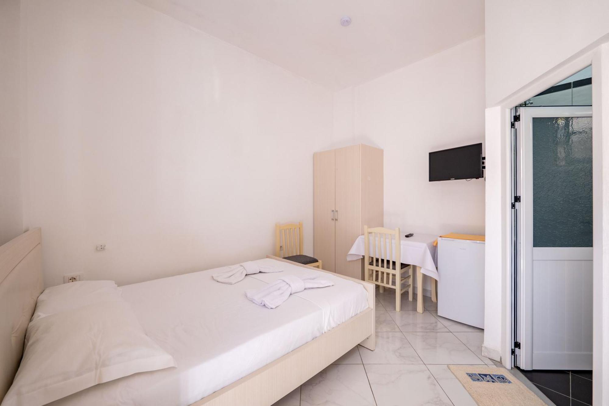 Vila Celi Sarande Exterior photo